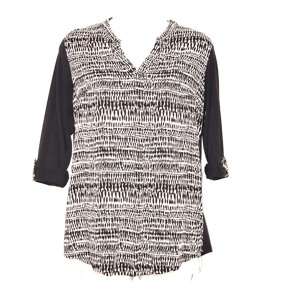 Cathy 3/4 Length Sleeve Split Neck Top